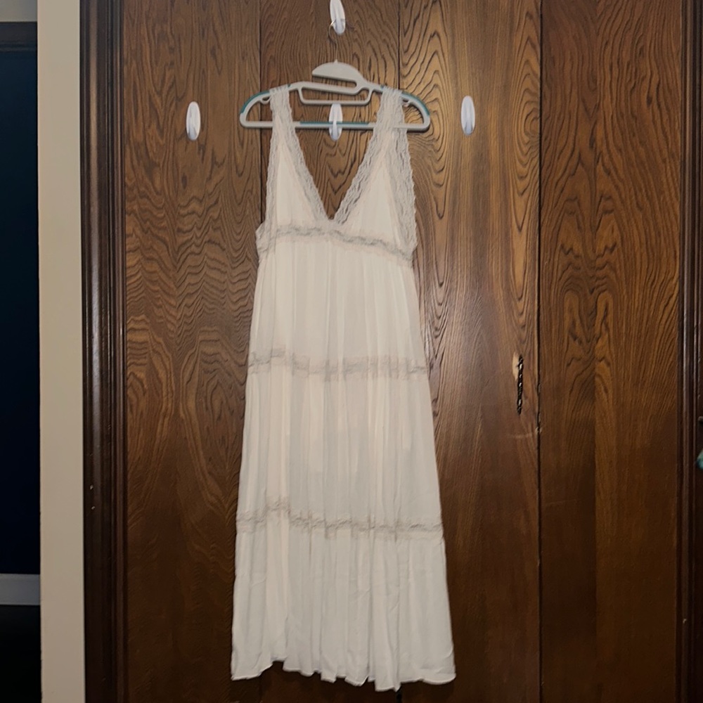 Vici Cream Maxi Dress